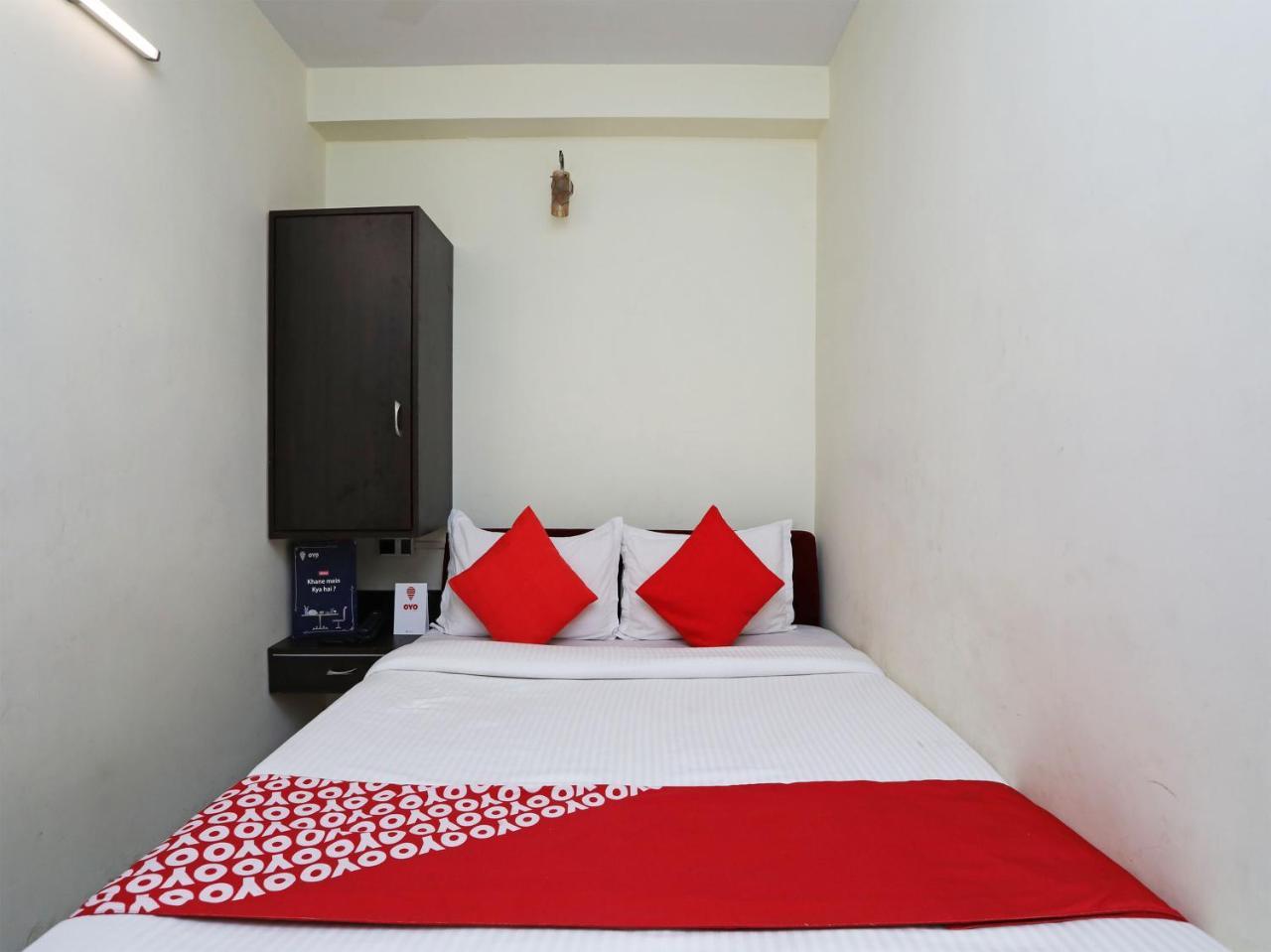 Oyo 13906 Vinita Inn Santragachi Bagian luar foto