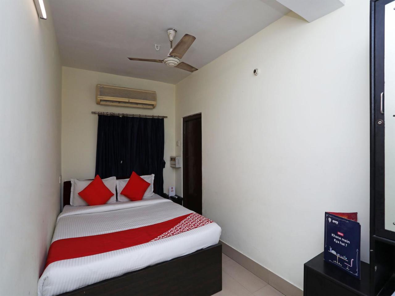 Oyo 13906 Vinita Inn Santragachi Bagian luar foto