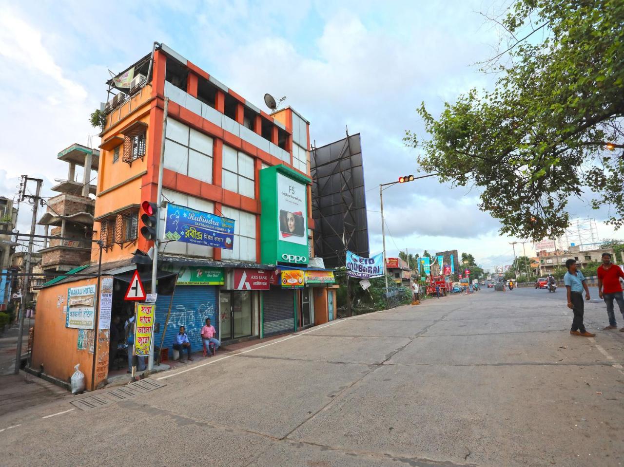 Oyo 13906 Vinita Inn Santragachi Bagian luar foto
