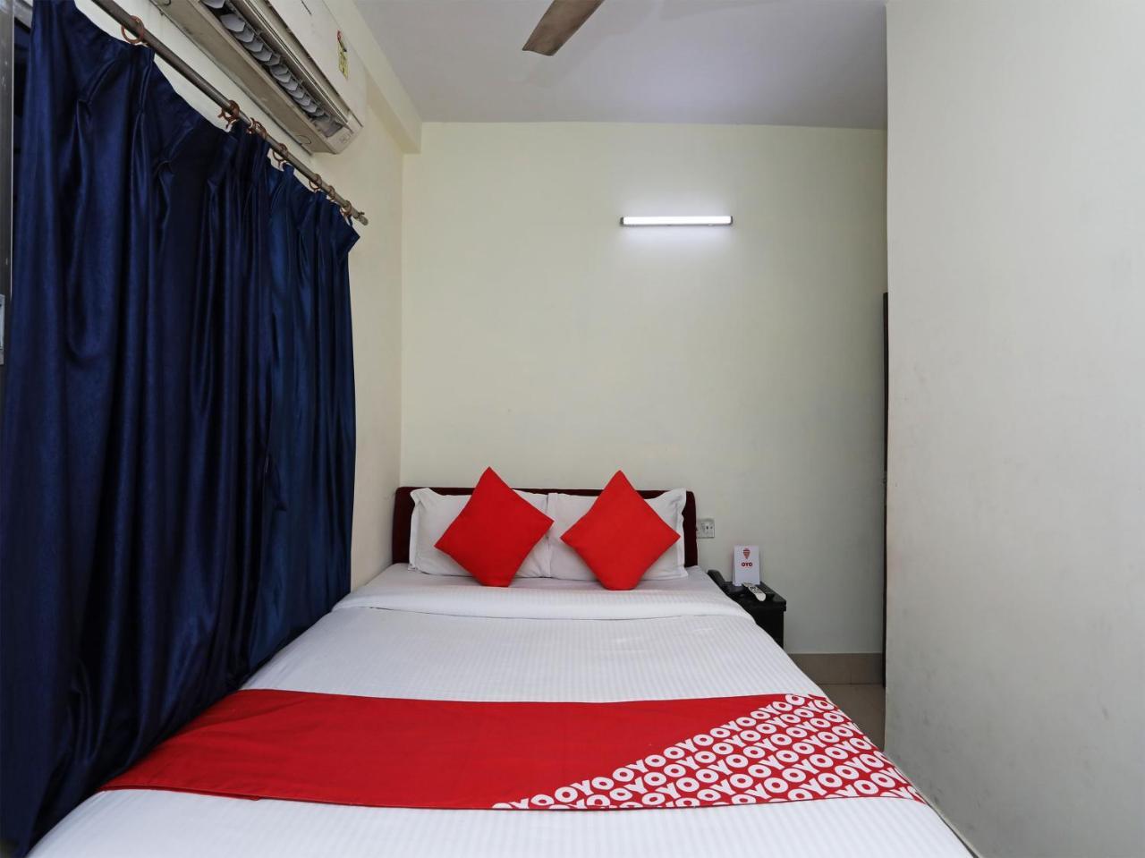 Oyo 13906 Vinita Inn Santragachi Bagian luar foto